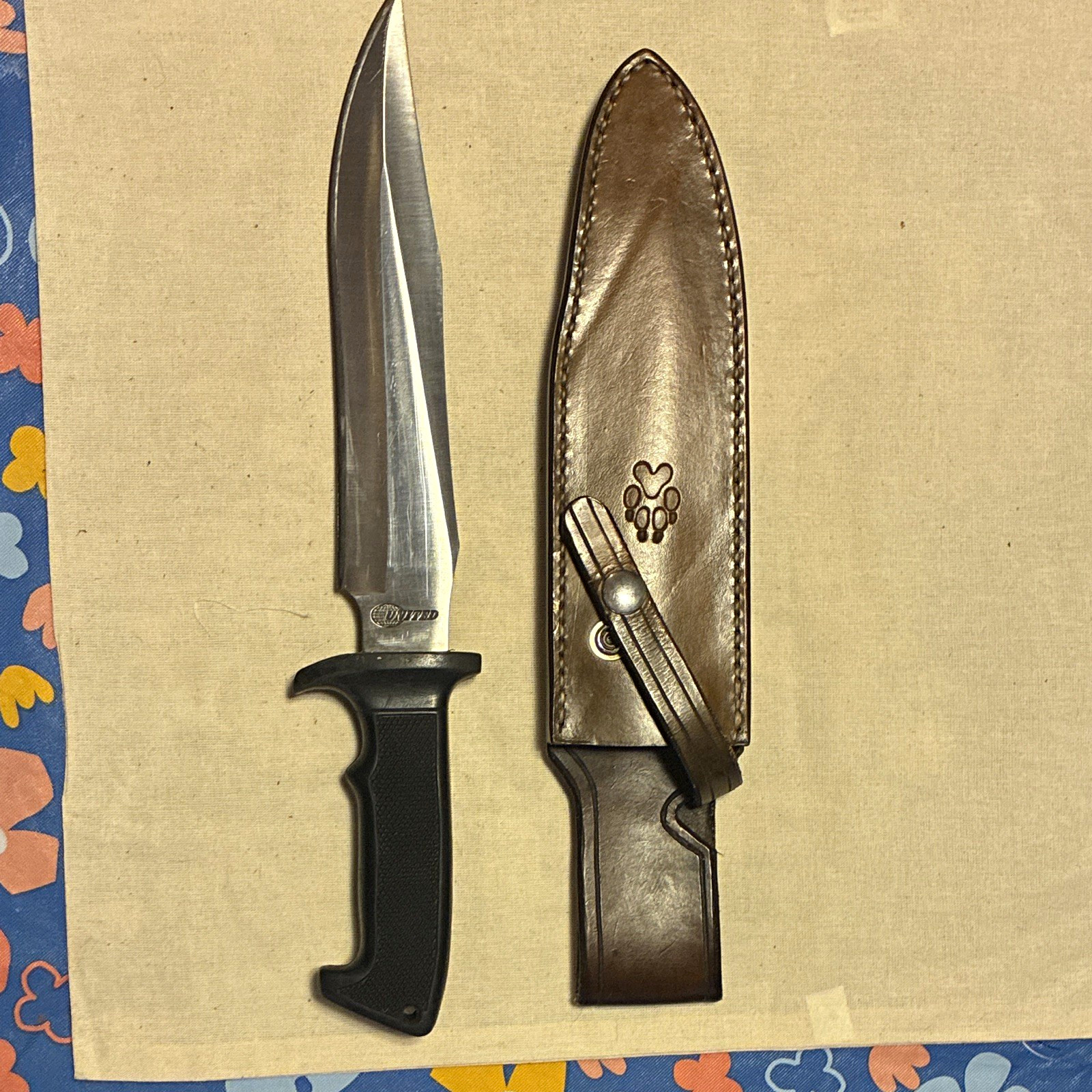 United 1987 Stainless Steel Clip Point Hunting Fixed Blade Knife + Sheath