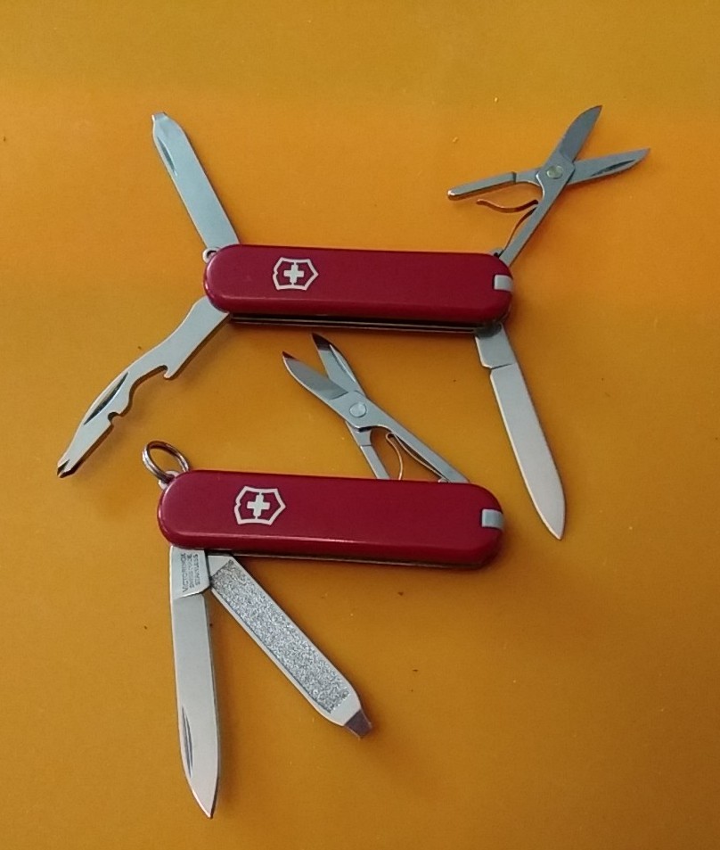 Victorinox SAK Red Rambler 58mm + Red Classic SD In Great Condition 🇨🇭 