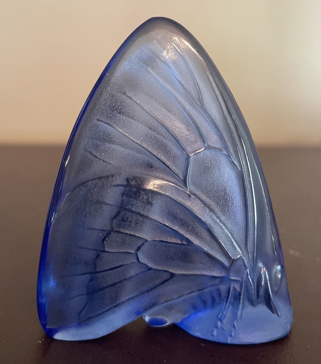 LALIQUE France Art Glass Blue BUTTERFLY FIGURINE 2.25” X 2”