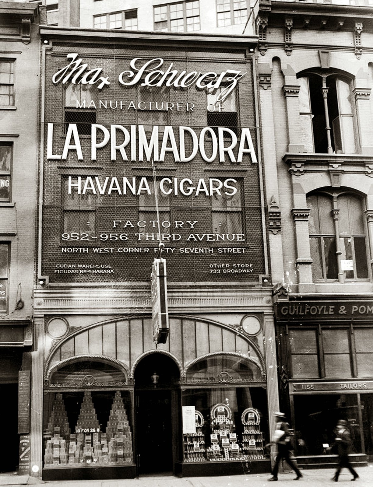 1920 New York CUBAN CIGAR MANUFACTURER Photo  (198-o)