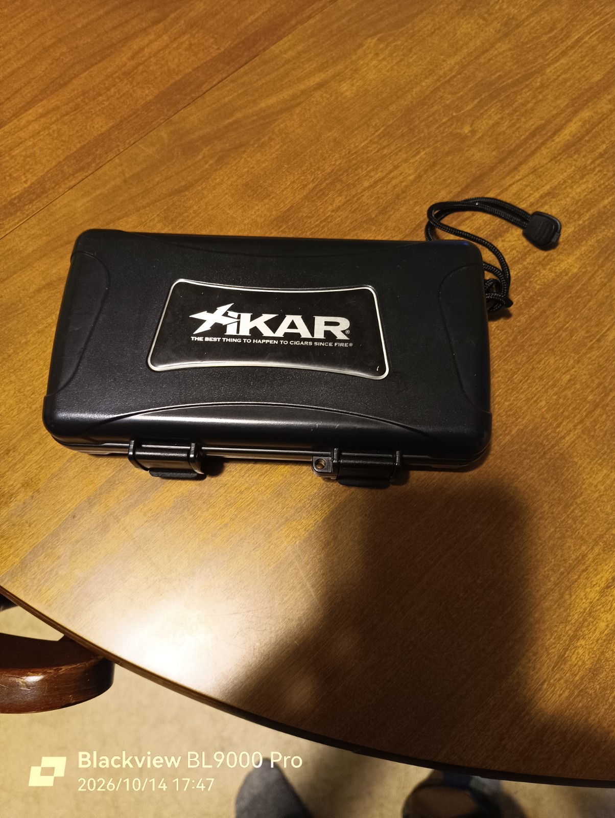 XIKAR Black Hard 5 Cigar Travel Case Humidor w/ Foam Insert & Cigar Cutter