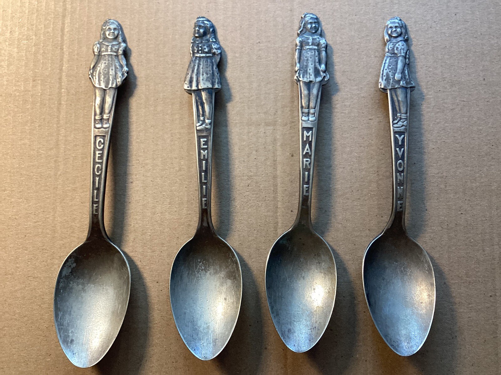 Dionne Quintuplets Spoon Set 1930s