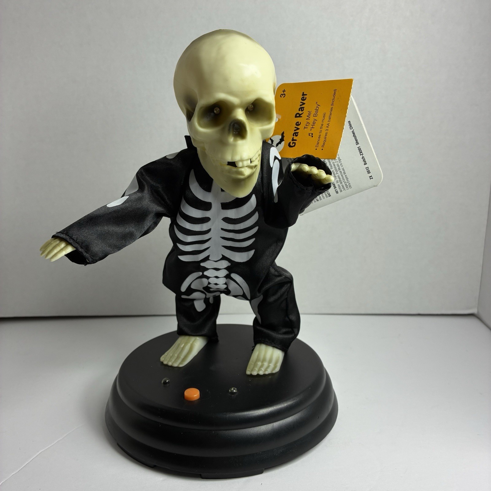 GEMMY Grave Raver Dancing Skeleton Lights Halloween Animated NOS With Tags HTF