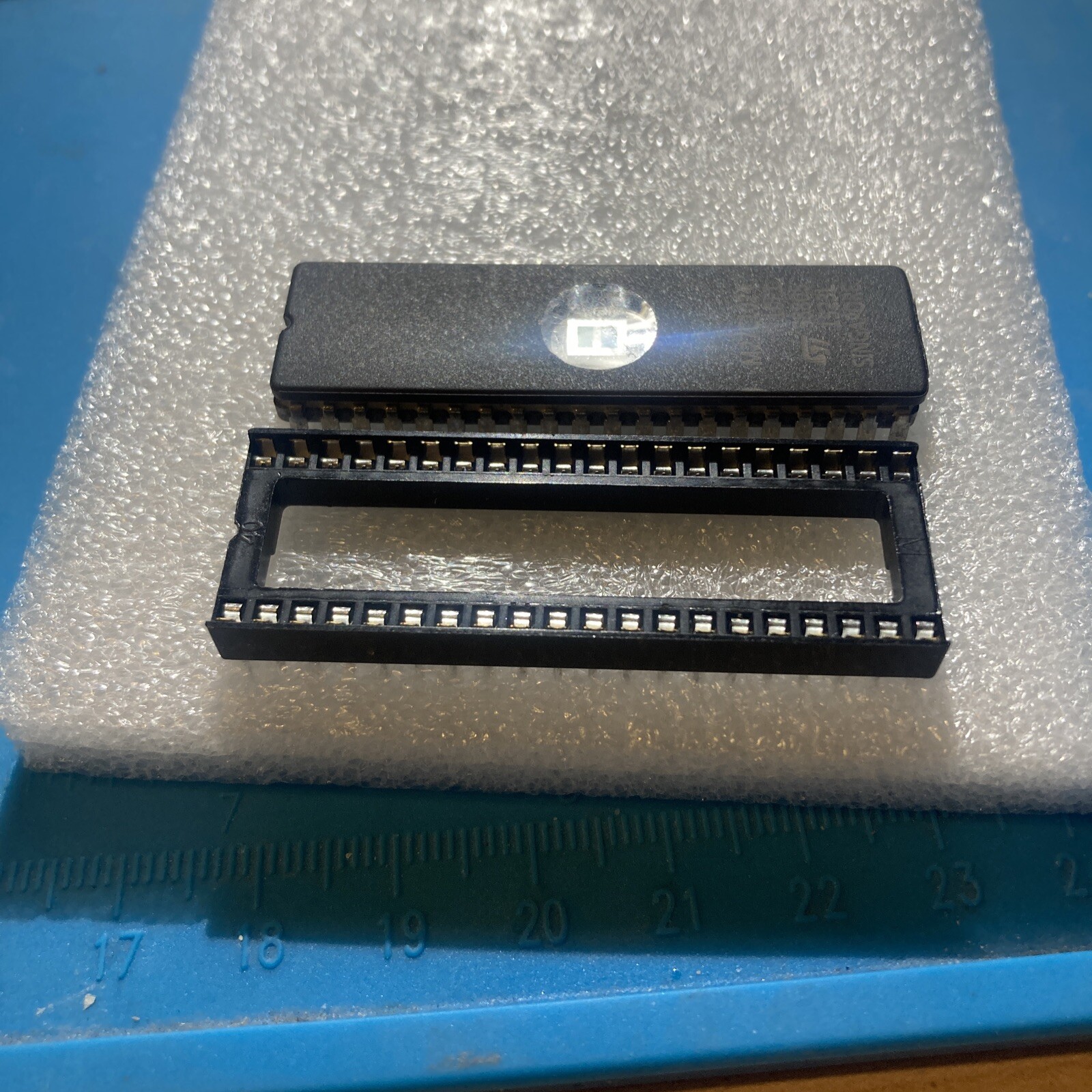 Unibios 4.0 SNK Neo Geo Multifunction Bios MVS / AES Piggy Back Compatible.
