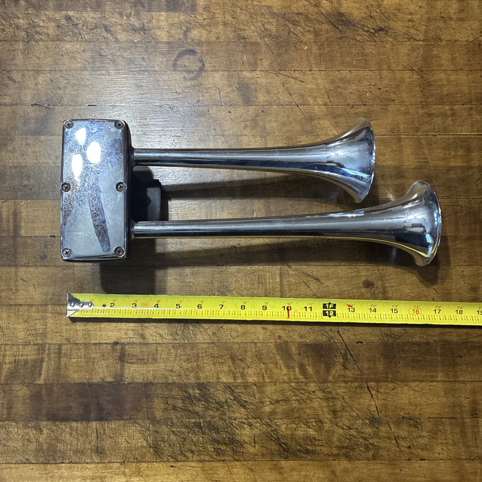 Vintage Dual Trumpet Air Horns (FORD) Tested Working 