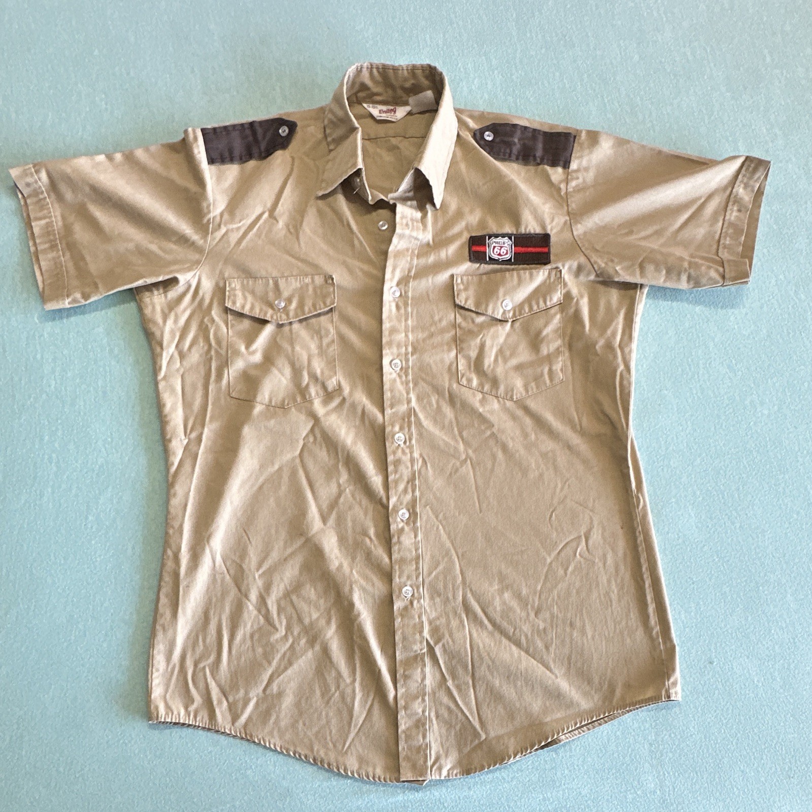 Phillips 66 Beige Short Sleeve Button Front Work Shirt w/ Embroidered Patch