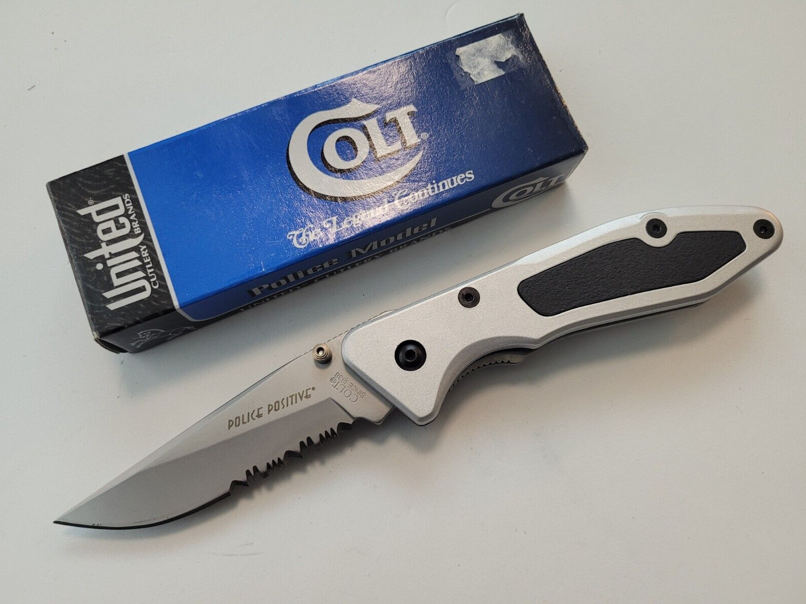 Colt CT31-S Police Positive Pocket Knife - United Cutlery - NOS