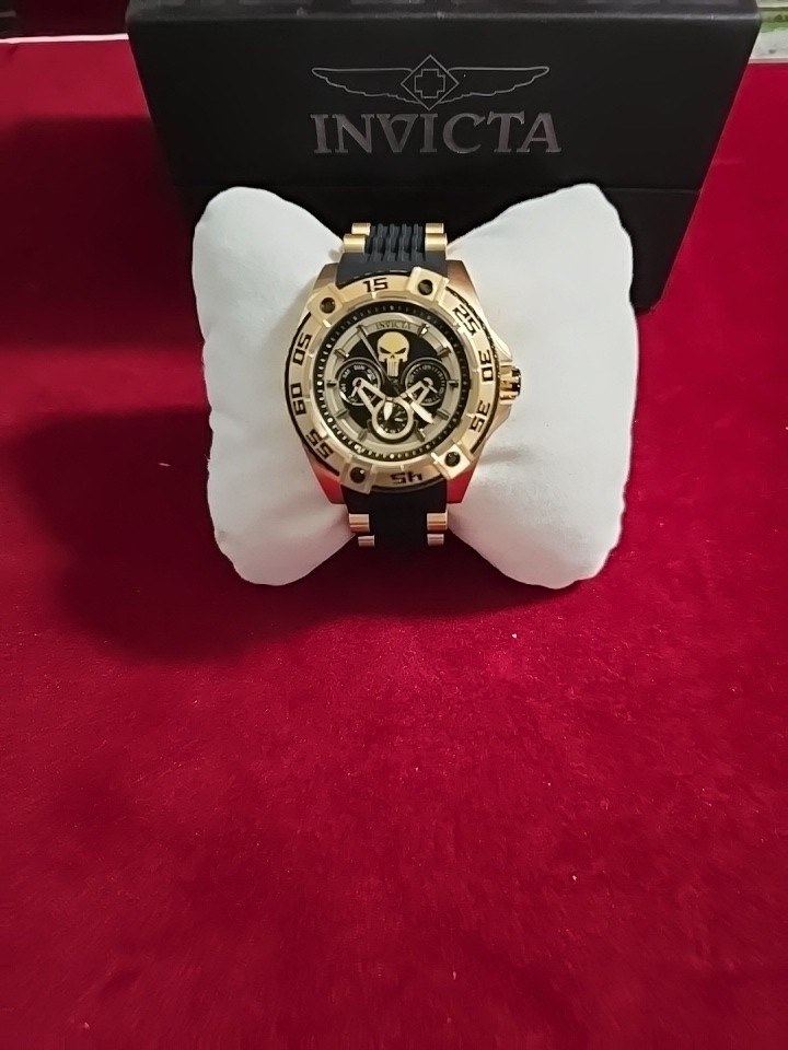 Invicta Marvel Rose Punisher Lady 43.5mm Womens Watch 27035 Used With Box Quartz
