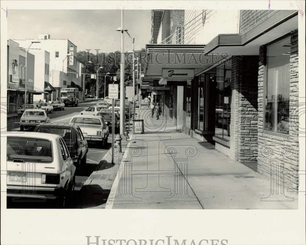 1986 Press Photo Typical scene at downtown Union Street in Concord - lra25143