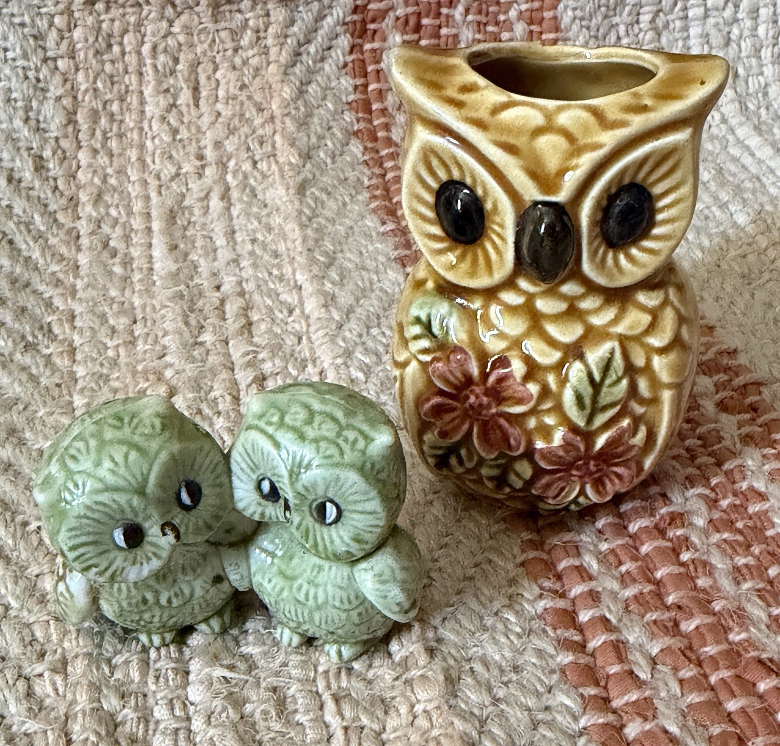 Retro Vintage Owl Figurine Set W/ Toothpick Holder & Hugging Couple