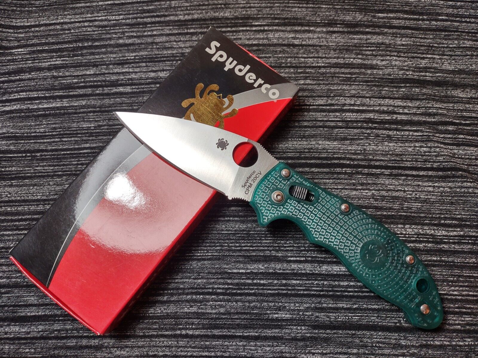 🔥Ultra Rare Spyderco Knifejoker Manix 2 C101PMGR2 20CV Mystic Green Exclusive