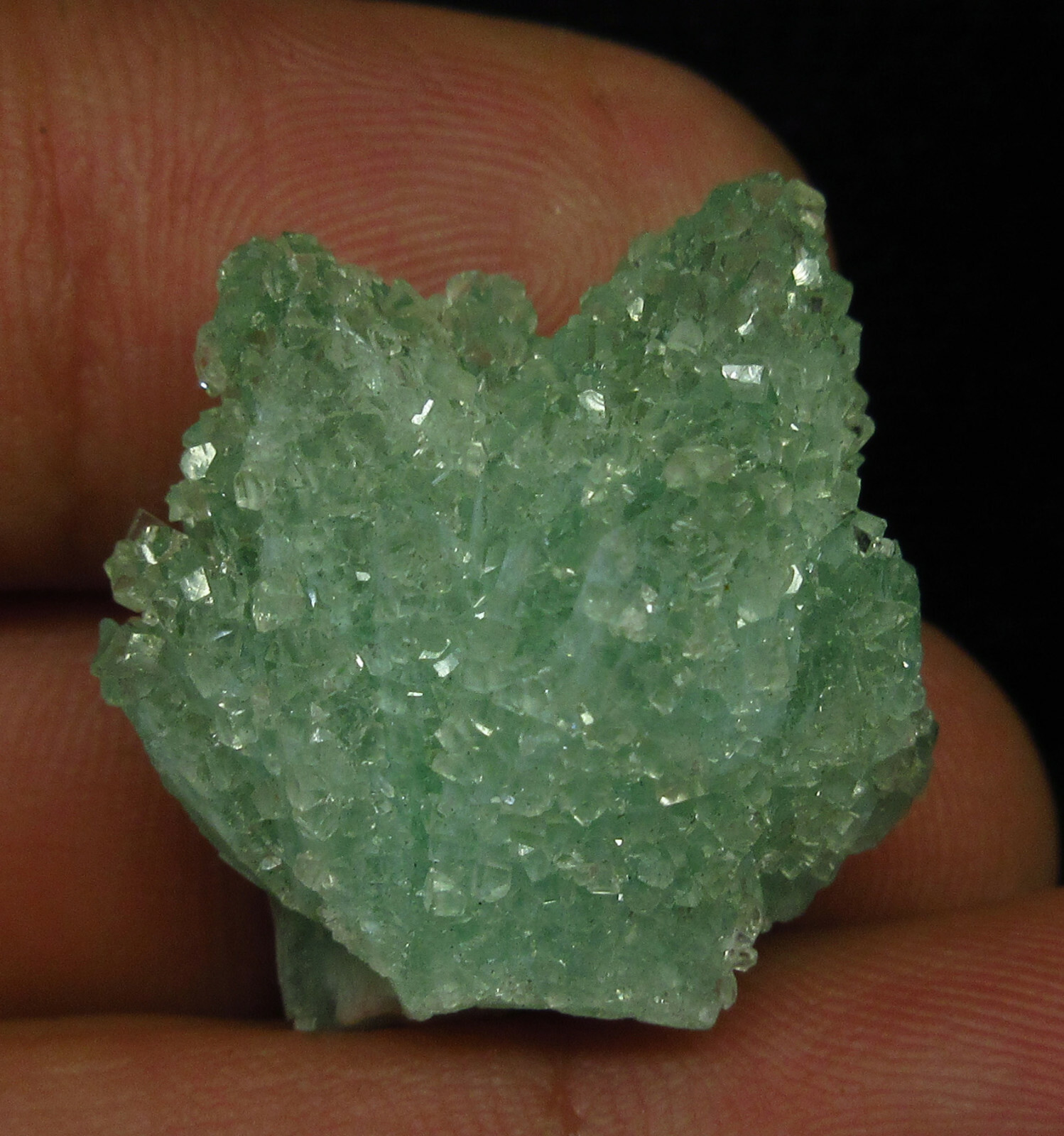 Pointed green apophyllite with calcite # 7827 Pointed green apophyllite with calcite # 7827
