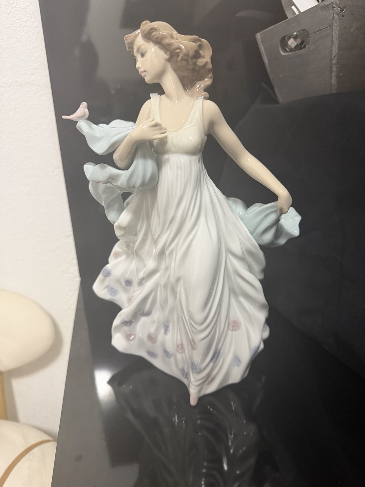 Lladró Porcelain Figurine Girl