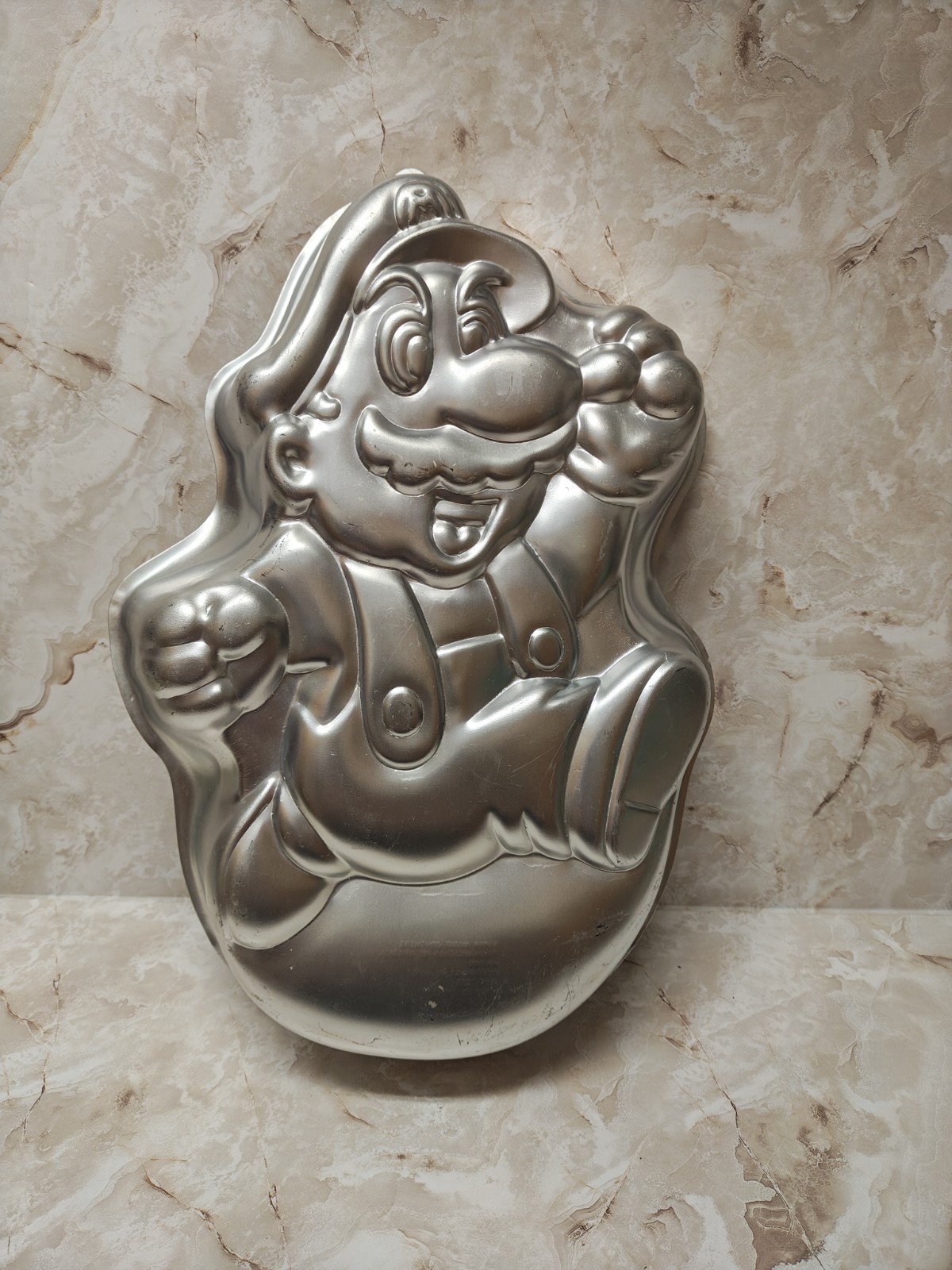 VTG 1989 Wilton Super Mario Bros Nintendo Mario Aluminum Cake Pan 2105-2989