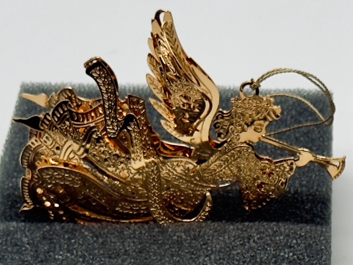 Stunning“99 Danbury Mint 23k Gold Plated Millennium Angel Christmas Ornament Stunning“99 Danbury Mint 23k Gold Plated Millennium Angel Christmas Ornament
