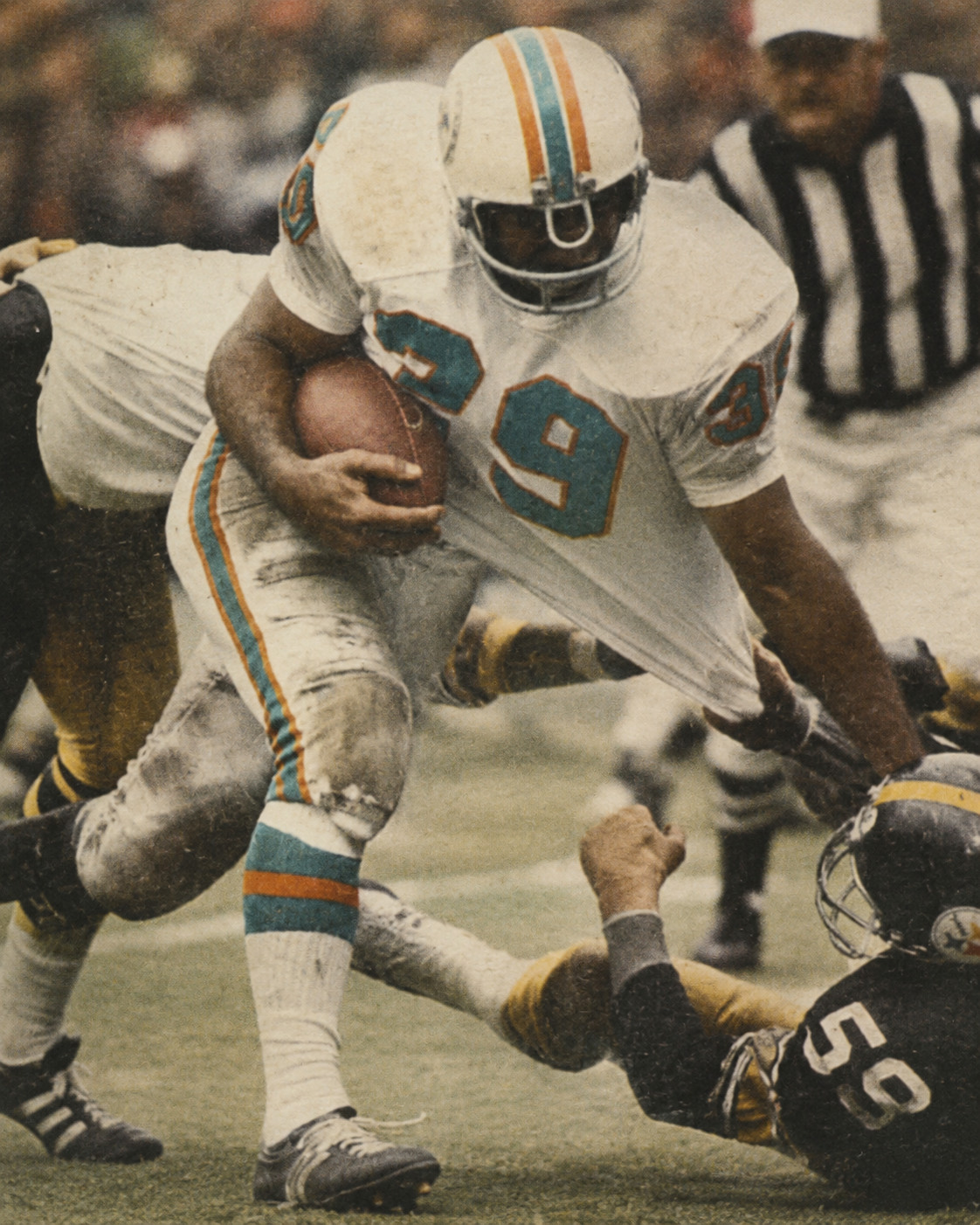 Larry Csonka Runs over Jack Ham Dolphins vs Steelers 1970s  - 8\
