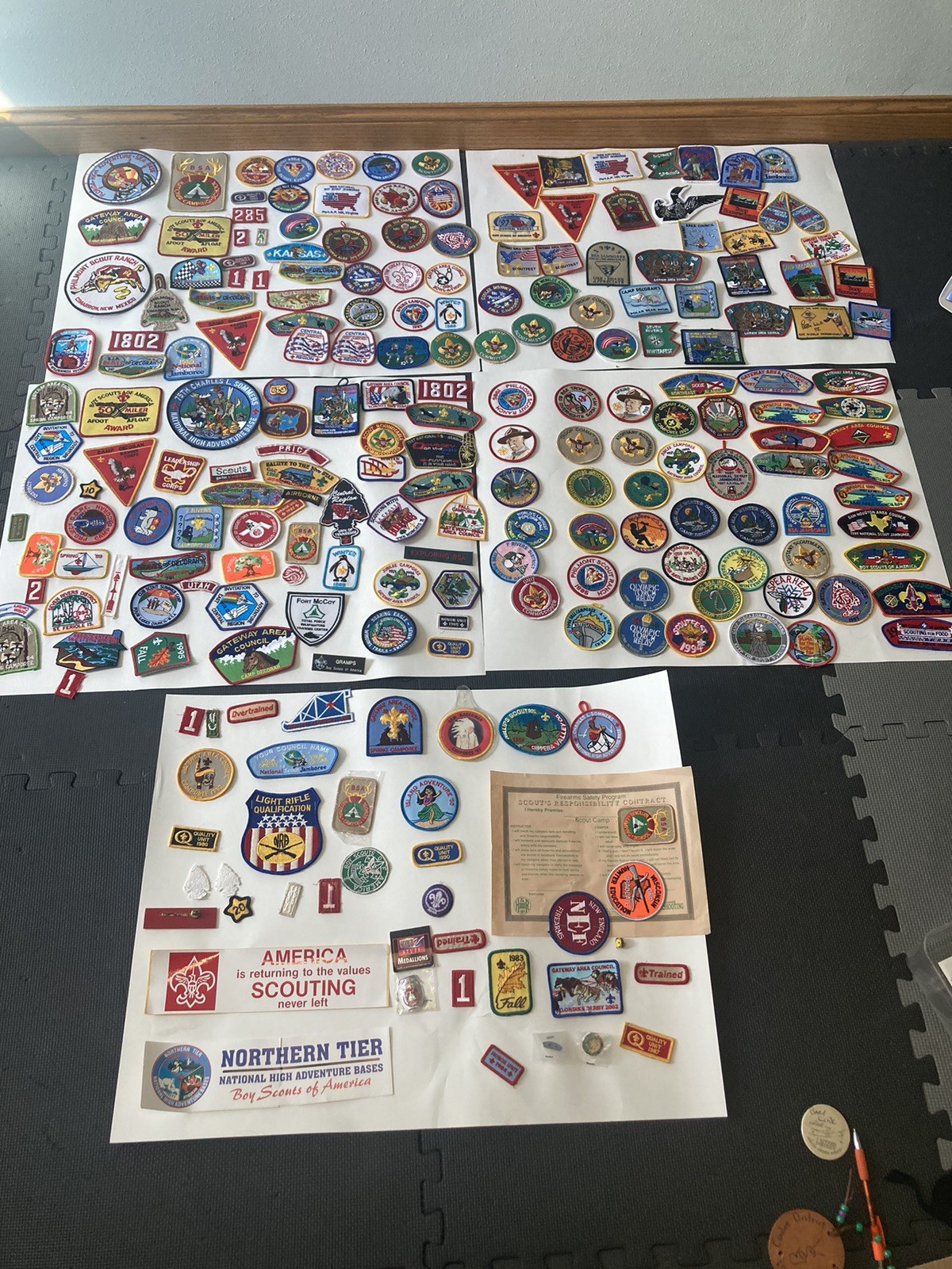 Vtg Lot of 225 Boy Scouts of America patches plus extra BSA items Vtg Lot of 225 Boy Scouts of America patches plus extra BSA items