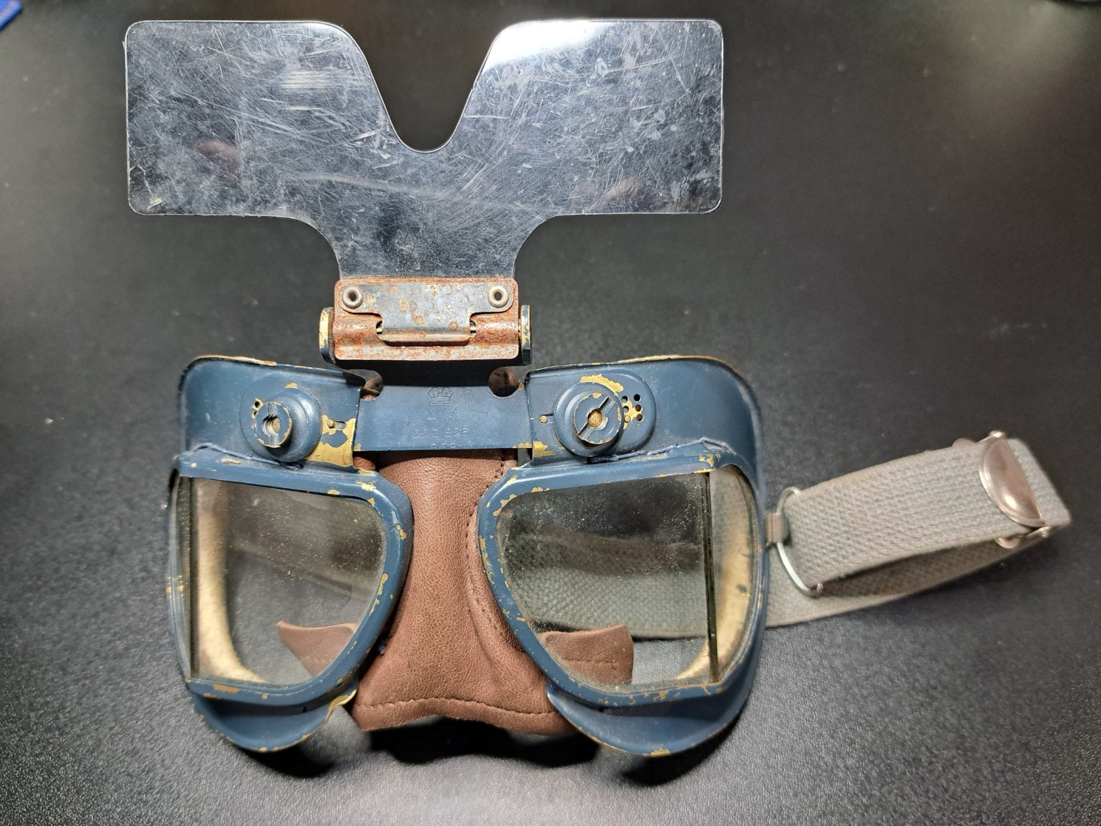 WW2 RAF Mk VII Pilots Goggles With Flip Shield Sunscreen AM 22C/826 1858