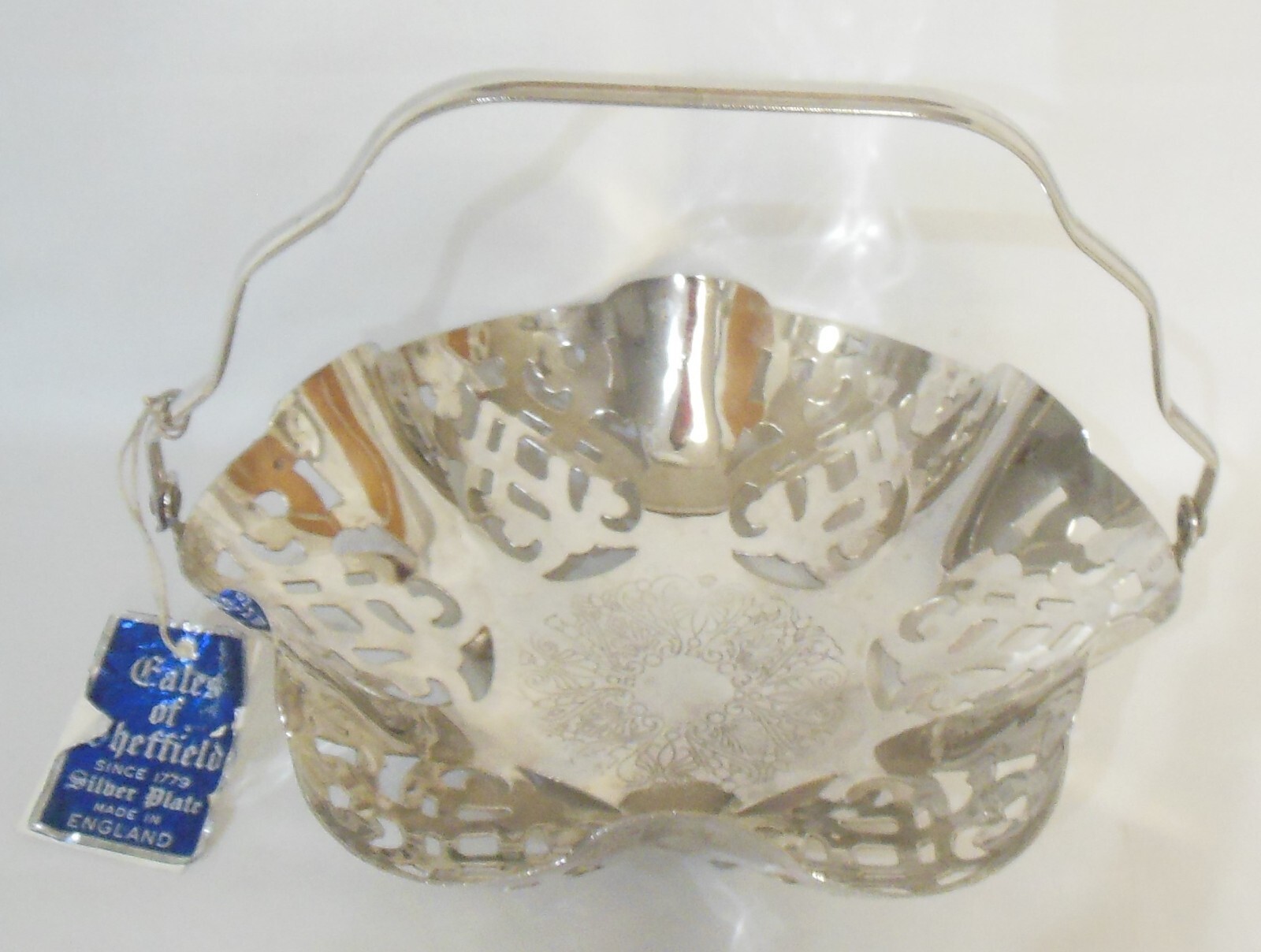 Eales of Sheffield England Silverplate Pierced Basket Ruffled & Etched Eales of Sheffield England Silverplate Pierced Basket Ruffled & Etched