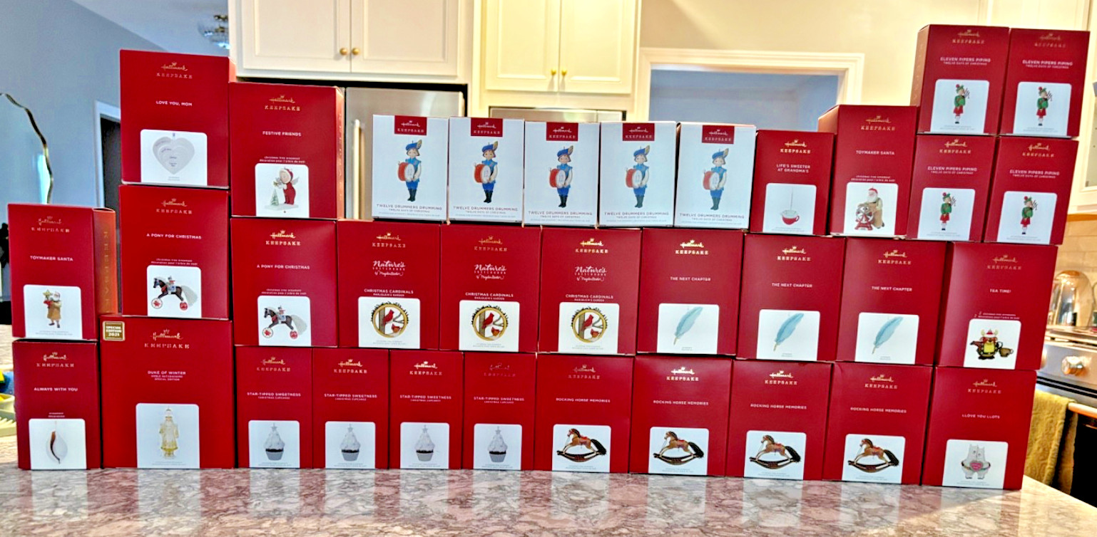 Hallmark keepsake ornament BIG  LOT  2022 - 2021