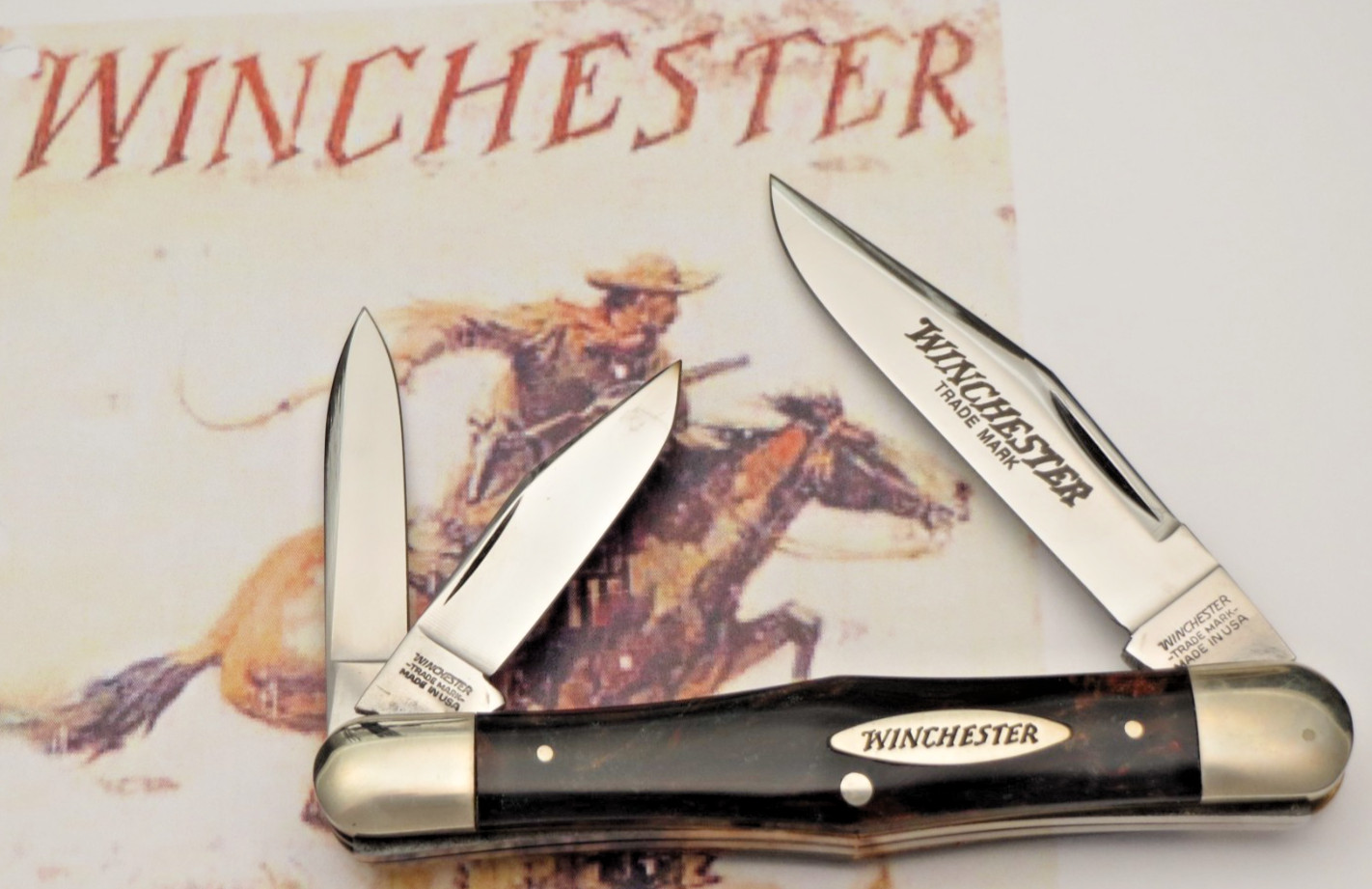 Winchester by Bluegrass/Queen 1997 3071 Swell center Whittler Knife - MINT