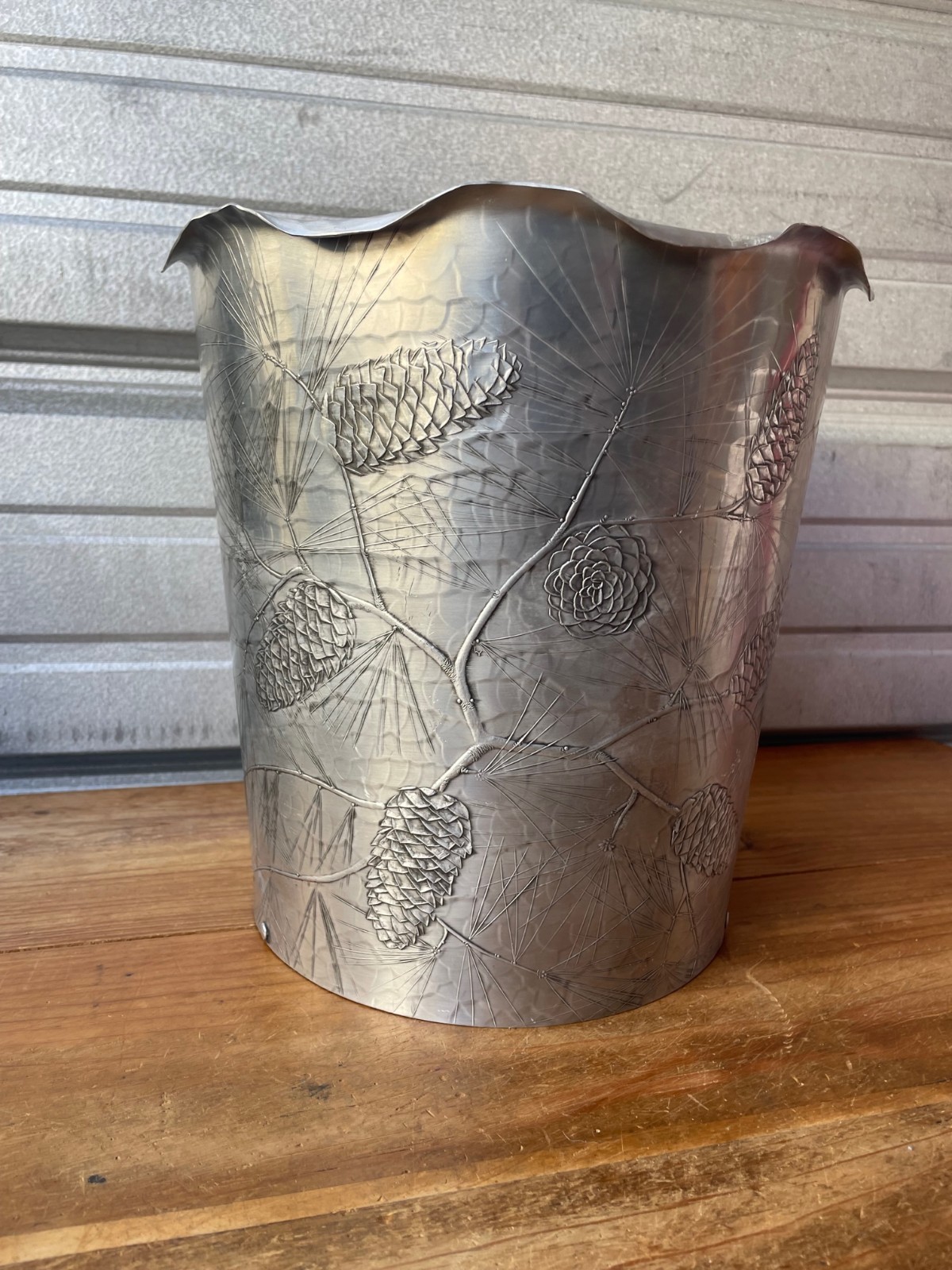 Vintage Wendell August Forge Hand Hammered Aluminum Waste Basket Pine Cone 10\ Vintage Wendell August Forge Hand Hammered Aluminum Waste Basket Pine Cone 10\