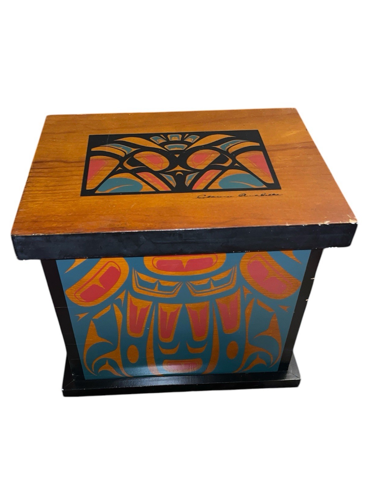 VINTAGE SIGNED CLARENCE A. WELLS NW COAST CANADA INDIAN WOOD BOX