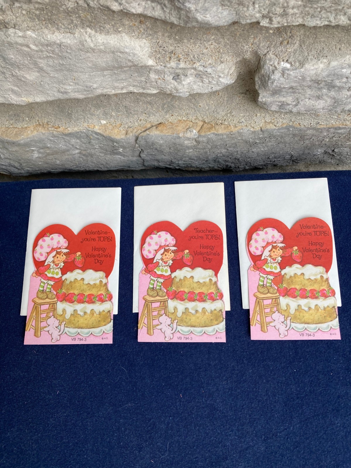 Strawberry Shortcake Valentines Vintage 80\'s - 3 Cards & 3 Envelops - NEW Unused Strawberry Shortcake Valentines Vintage 80\'s - 3 Cards & 3 Envelops - NEW Unused