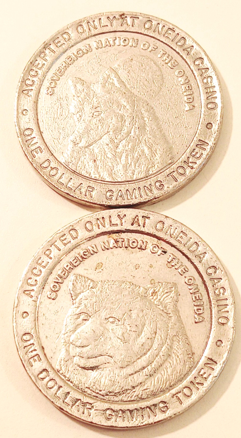 Pair 1994 Oneida Casino $1 Gaming Tokens Sovereign Nation WI Wolf & Bear Coins