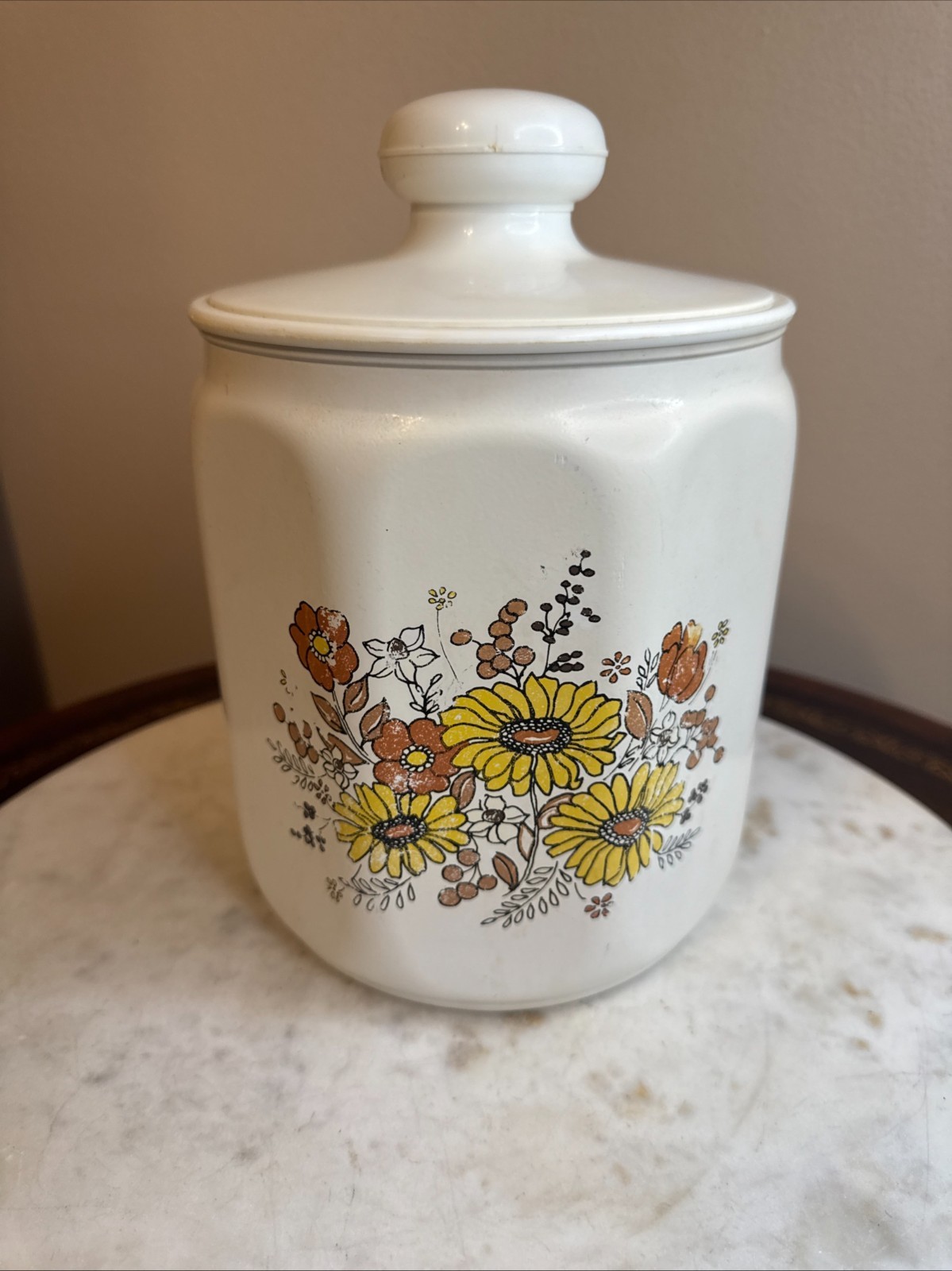 Vintage Kromex USA White w/ Floral Aluminum Octogon Canister & Plastic Lid