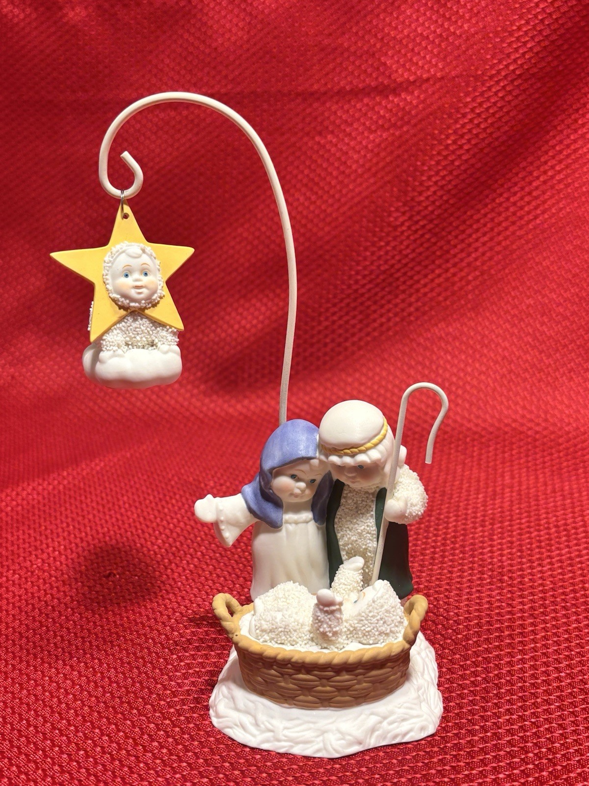 Department 56 Snowbabies A Star Shone Down Where He Lay 56.06495 Nativity