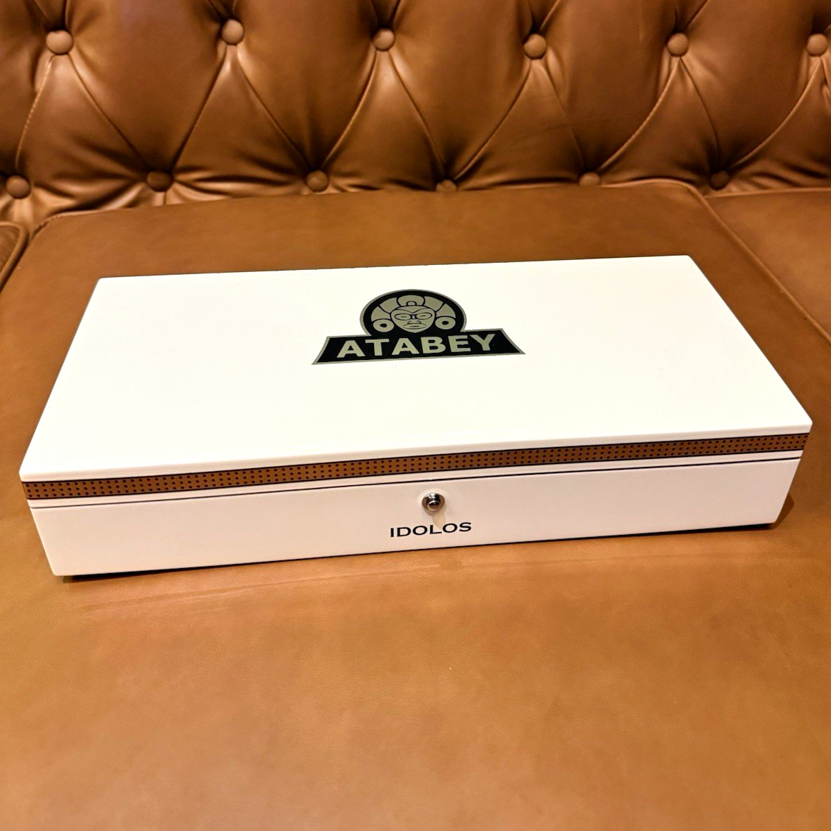 Atabey IDOLOS Collectible White Wooden Cigar Box Humidor Case