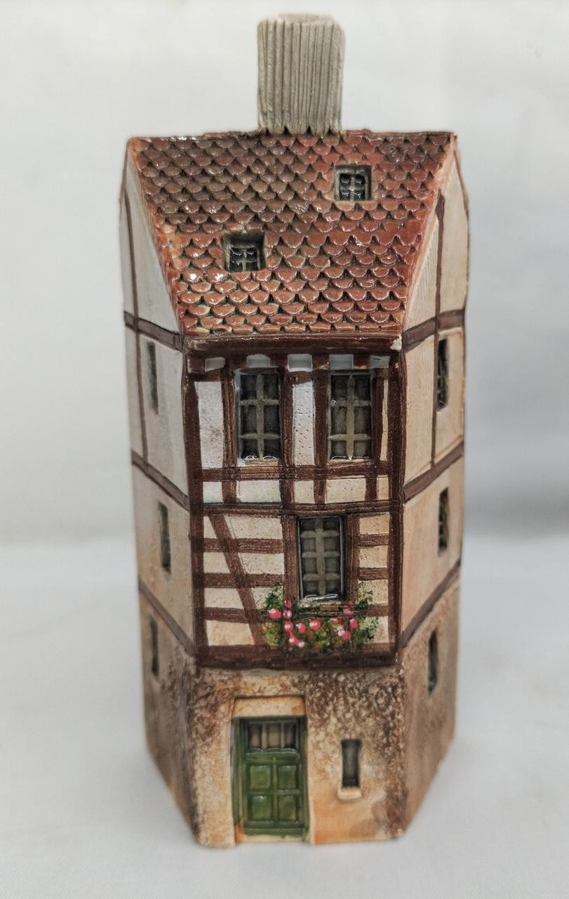 GAULT HOUSE Ceramic Miniature House Made in France