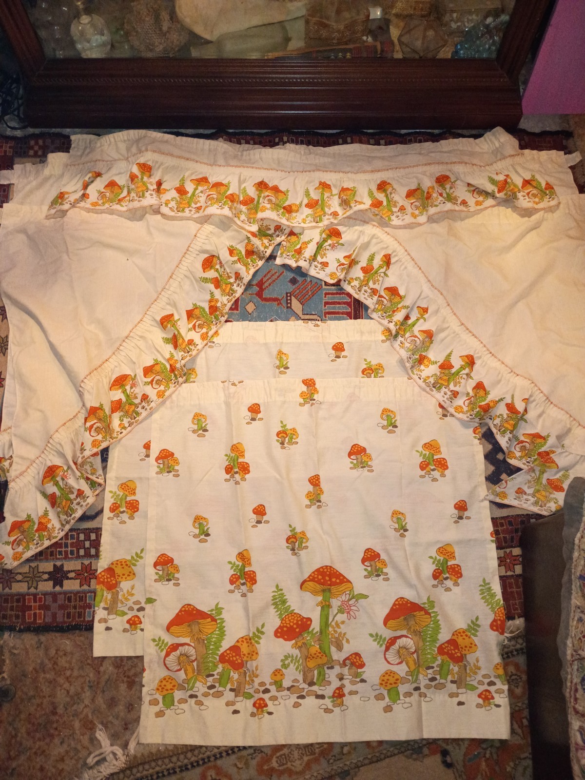 2 Merry Mushroom Kitchen Curtain Panels Drapes 1970\'s 29\