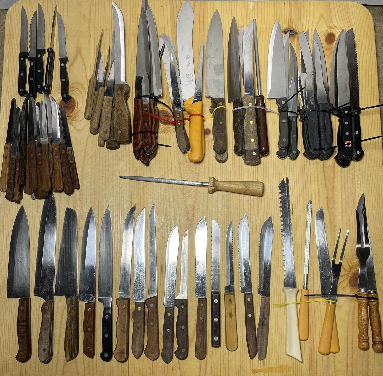 Wholesale Bulk Lot of 91 Vintage, Antique, + Steel Kitchen Butcher Knife Knives