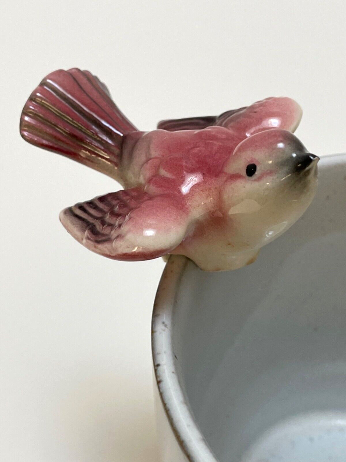 Vintage 40\'-50\'s Pink Ceramic Pottery Bird figurine sits on Flower Pot Vase