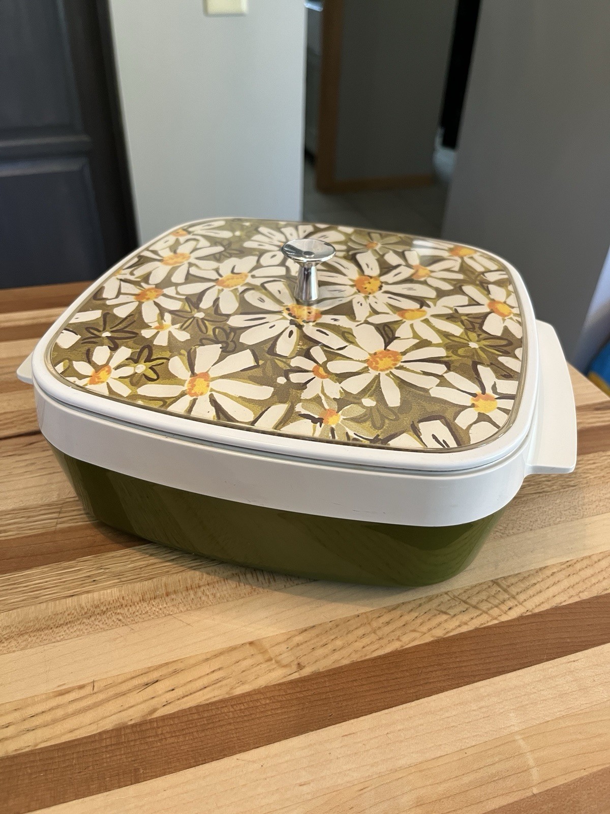 Vtg MCM DAISIES THERMO SERVE 2qt Insulated Serving Dish Alum Insert Grandmacore