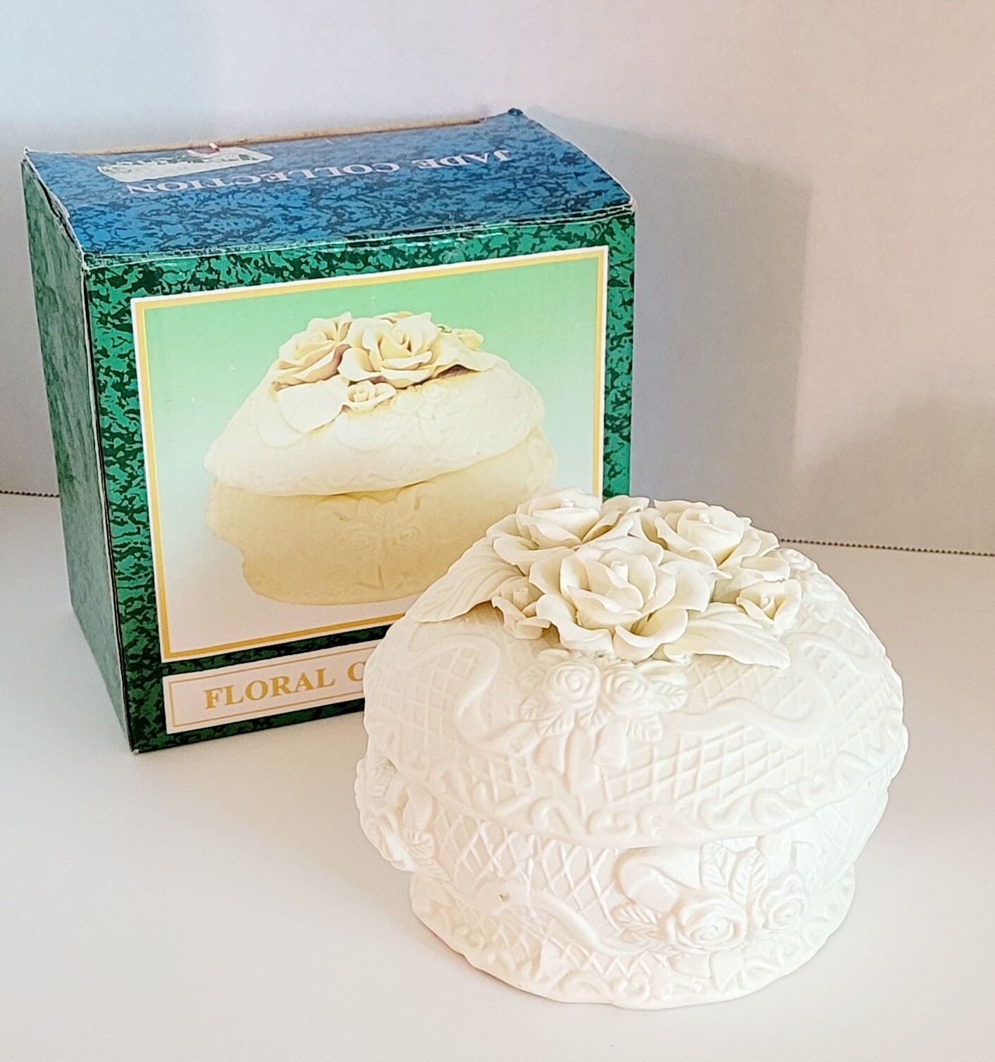 Jade Collection Floral Covered Box, round, new in original box