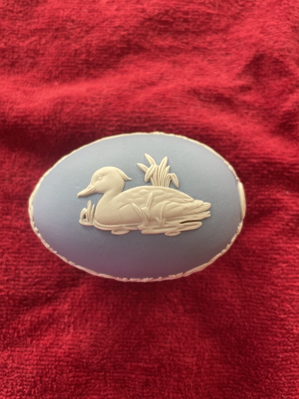 Vintage 1979 Wedgwood Blue Jasperware Tufted Duck Easter Egg Trinket Box