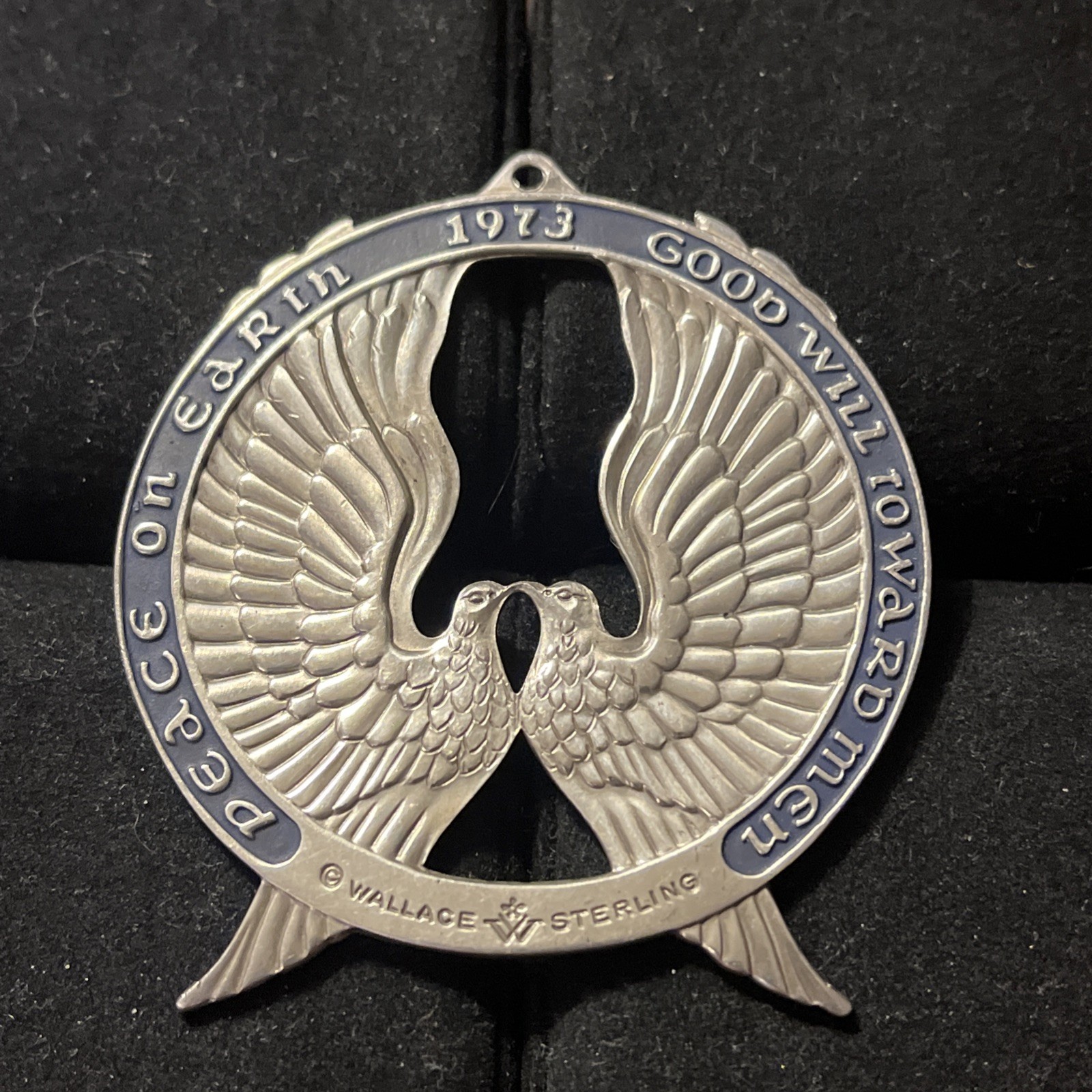 Wallace 1973 Sterling Silver Peace On Earth Doves Christmas Ornament Pendant 