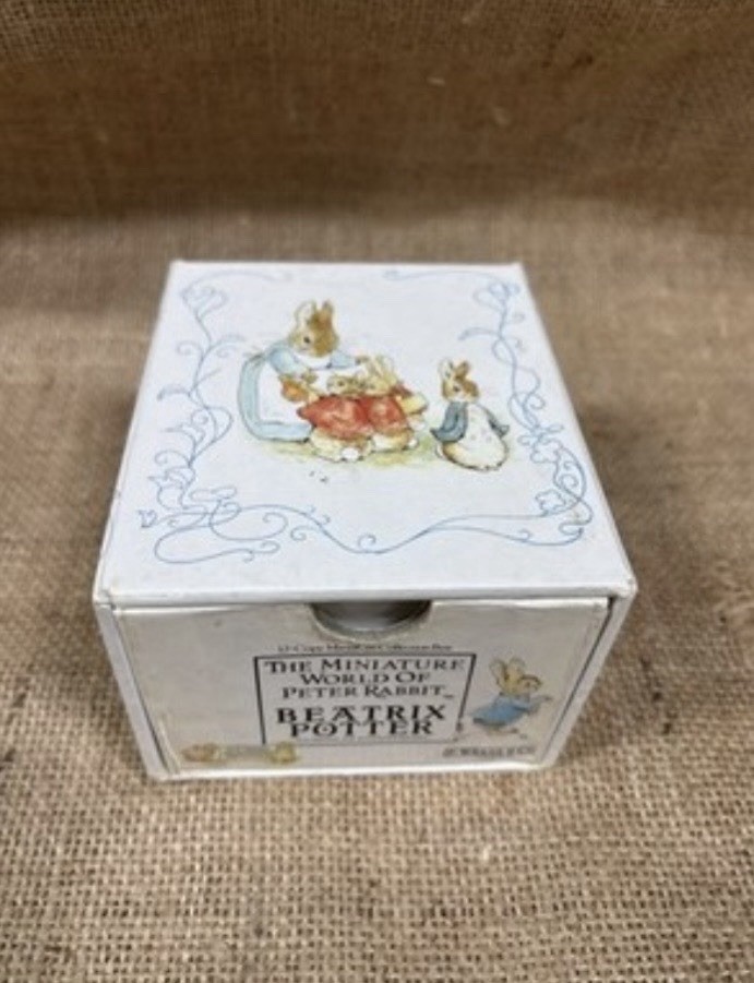 Miniature World of Peter Rabbit Box Drawer Set of 12 Books EUC 1989
