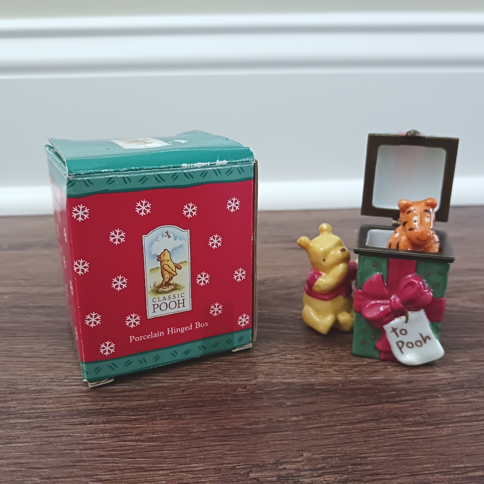 Midwest of Cannon Falls Classic Pooh Tigger Present Porcelain Hinged Box Disney
