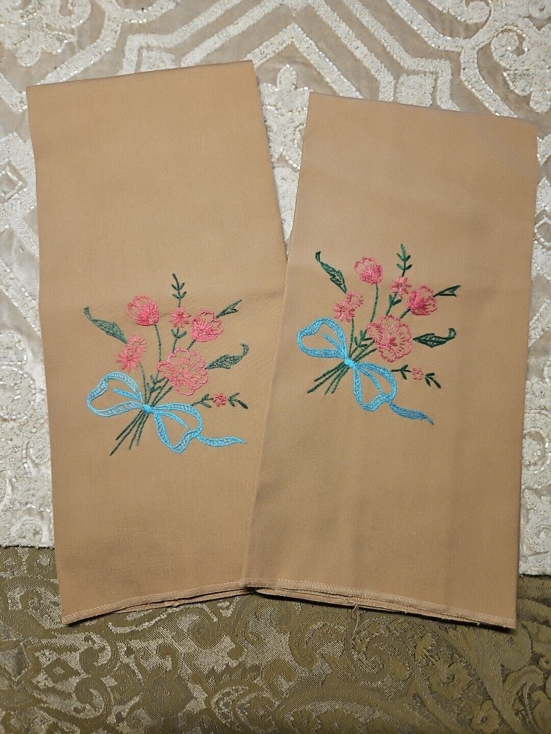 VINTAGE PAIR OF BROWN LINEN HAND EMBROIDERED DRESSER COVERS ♡ 24.5\