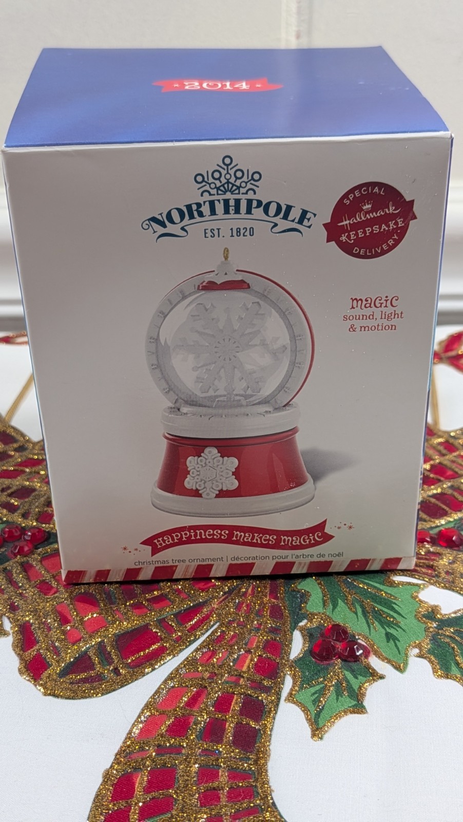 2014 Hallmark Northpole Find The Magic Snow Globe Ornament w/ Mint  Box Tested