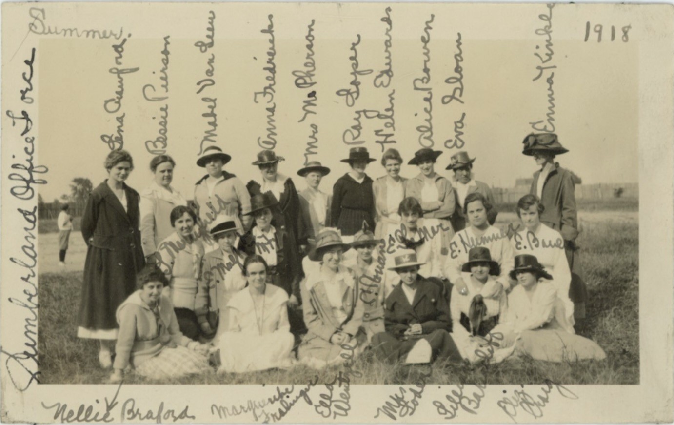 1918 CUMBERLAND OFFICE FORCE WOMEN’S GROUP PHOTO HANDWRITTEN IDENTIFICATIONS