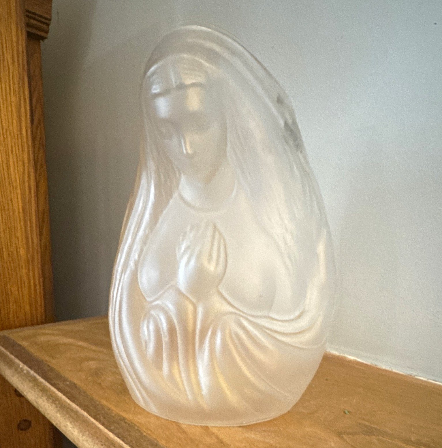 Fenton Handmade Frosted Glass Virgin Mary Praying Lighted Statue Figurine Fenton Handmade Frosted Glass Virgin Mary Praying Lighted Statue Figurine