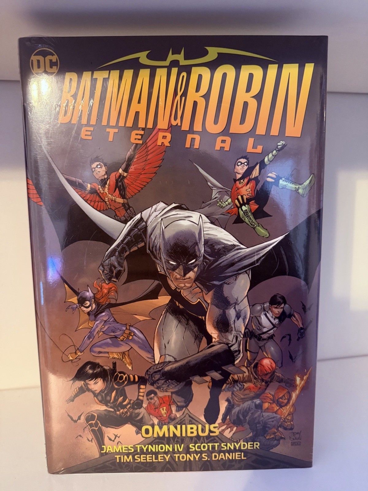 Batman And Robin Eternal Omnibus