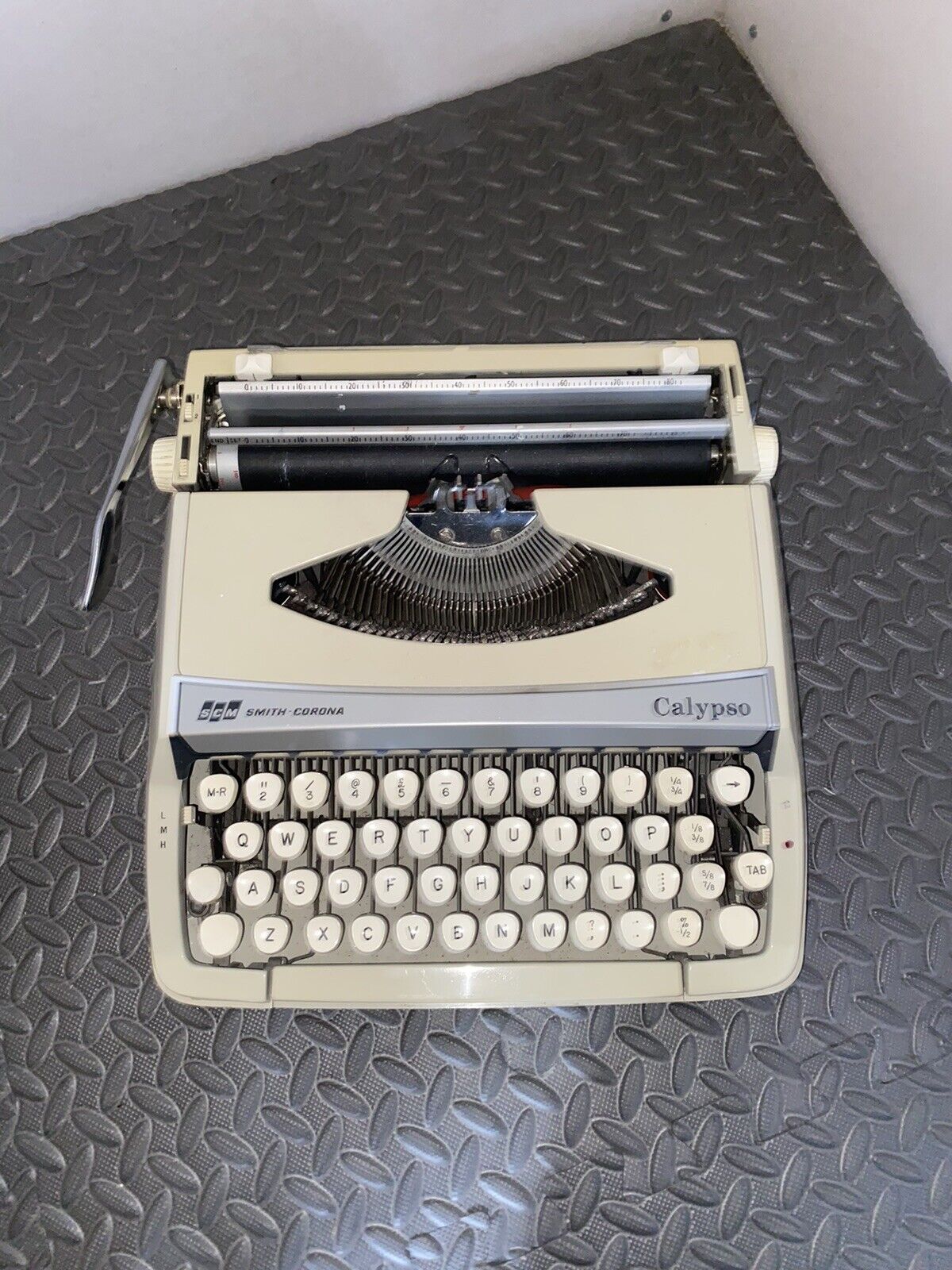 Vintage Smith Corona Portable Typewriter 