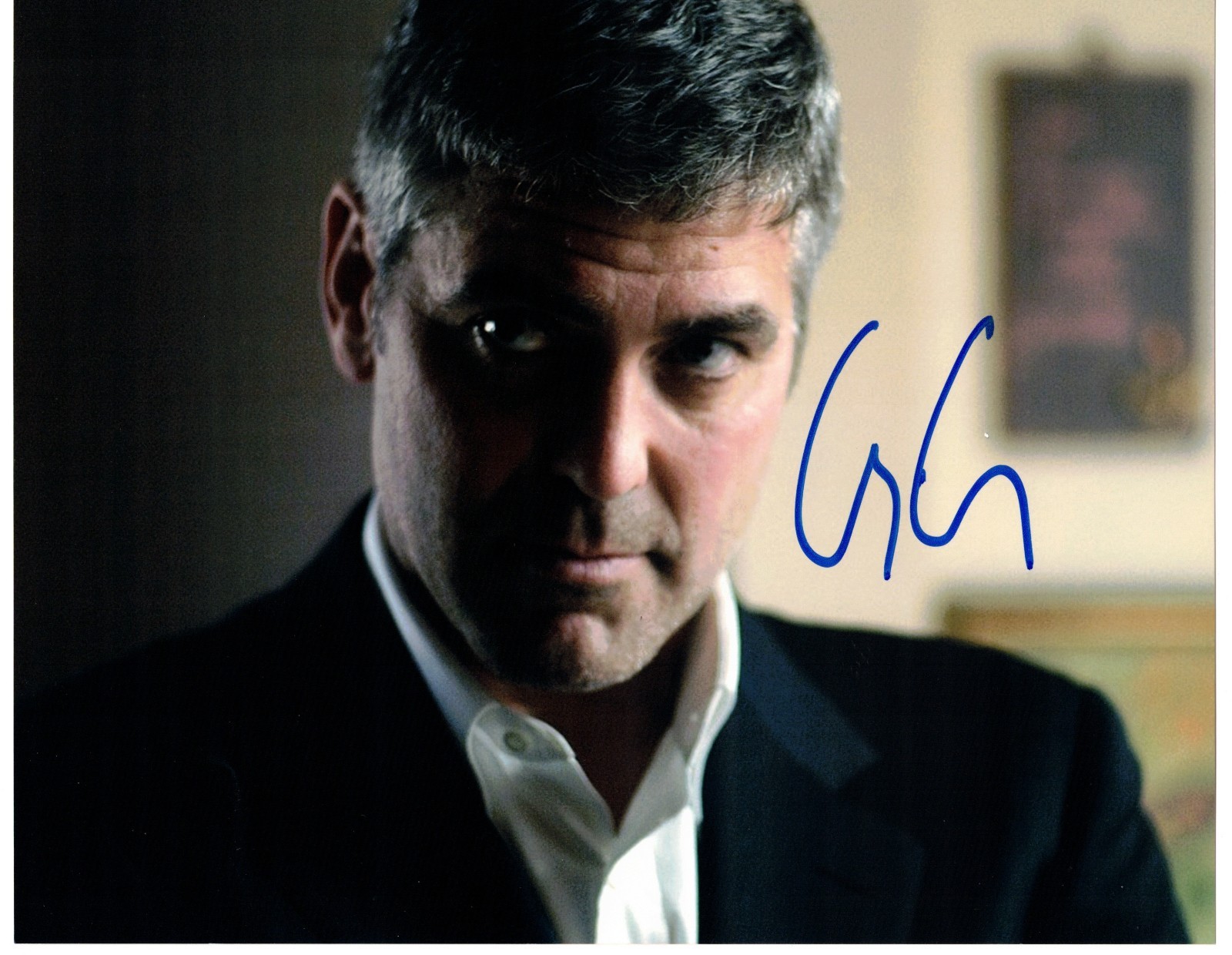 George Clooney American Actor Original Signed Autograph 8x10 Photo George Clooney American Actor Original Signed Autograph 8x10 Photo