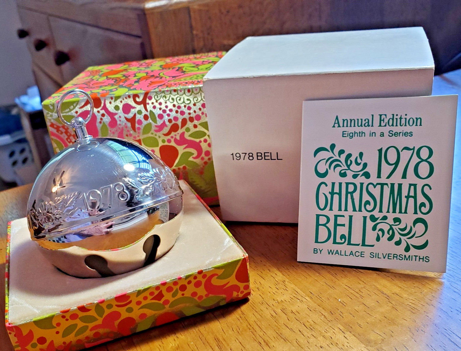 Wallace 8th Annual Christmas Sleigh Bell 1978 Box & Card Beautiful
